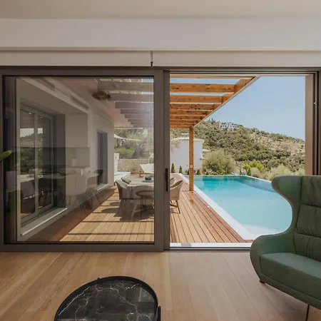 2s Villa *
